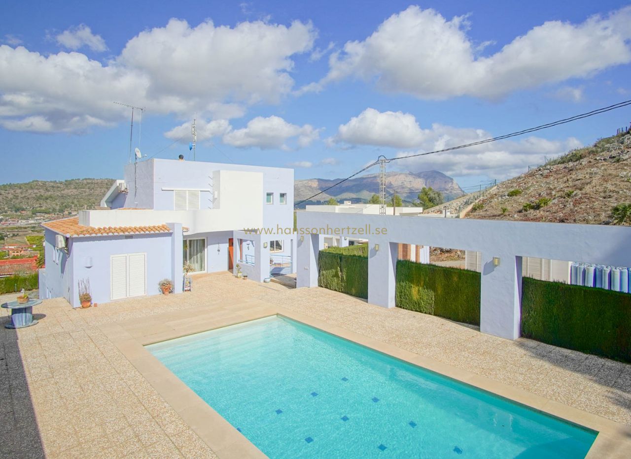 Sale - Villa - Pedreguer