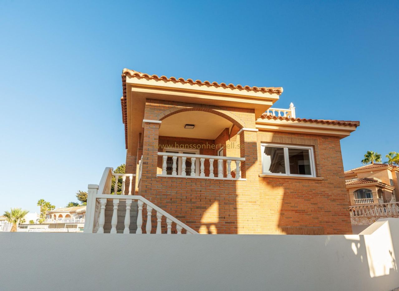 Nybyggnad - Villa - Rojales  - Ciudad Quesada