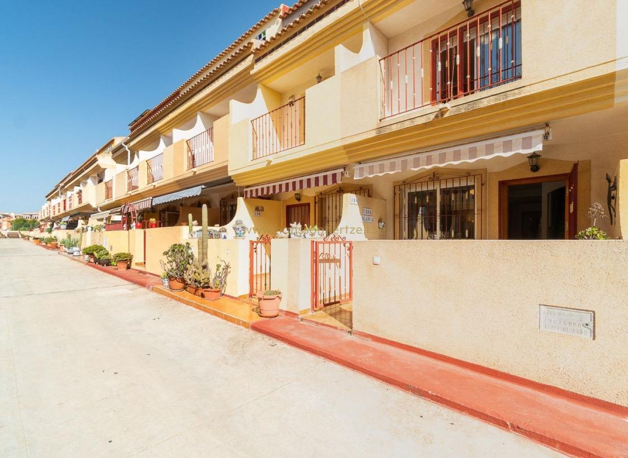 Sale - Townhouse - Orihuela Costa - Playa Flamenca