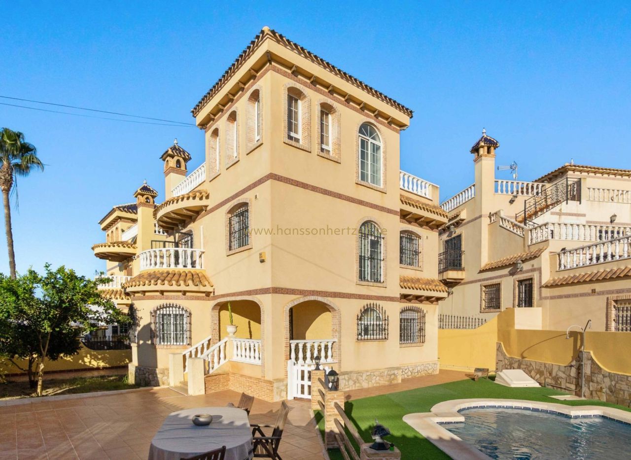 Venta - Chalet - Orihuela Costa - Las Mimosas
