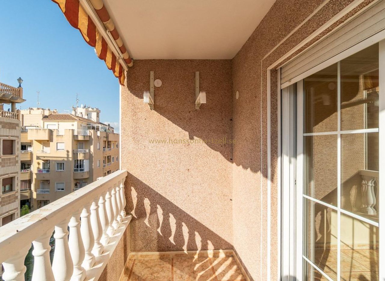 Sale - Apartment - Torrevieja  - Centro