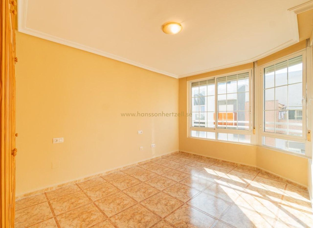 Sale - Apartment - Torrevieja  - Centro