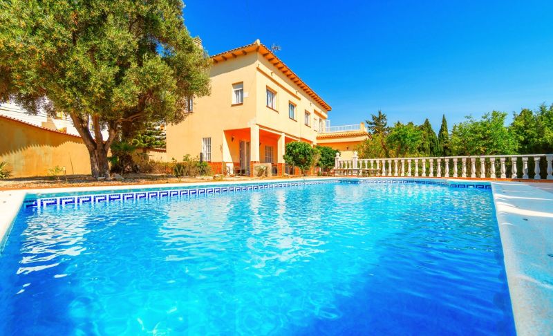 Villa - Försäljning - Torrevieja - La Mata