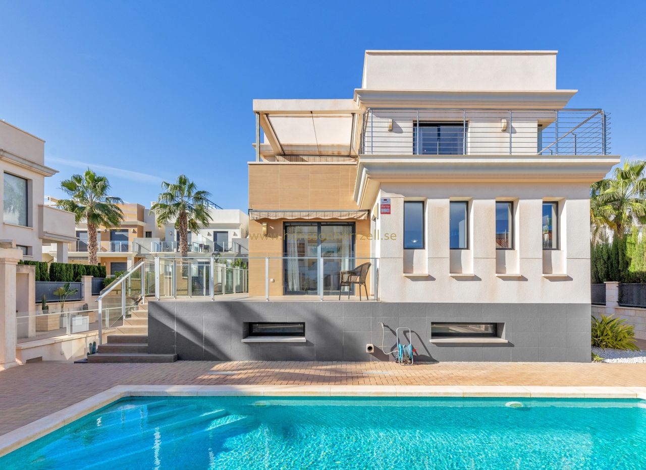 Försäljning - Villa - Orihuela Costa - La Zenia