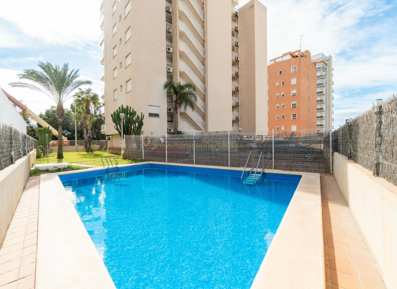 Sale - Appartement - Guardamar  - Puerto Deportivo