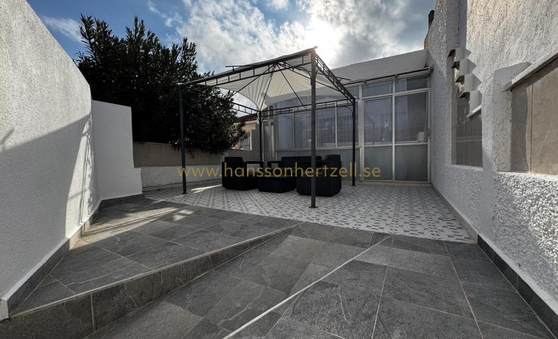 Apartment - Sale - Torrevieja  - El limonar