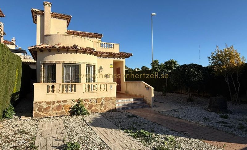 Villa - Försäljning - Guardamar  - El Raso