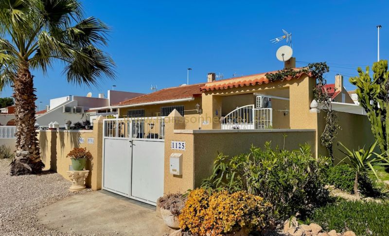 Apartment - Sale - Torrevieja  - Torretas