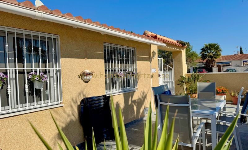 Appartement - Sale - Torrevieja  - Torretas