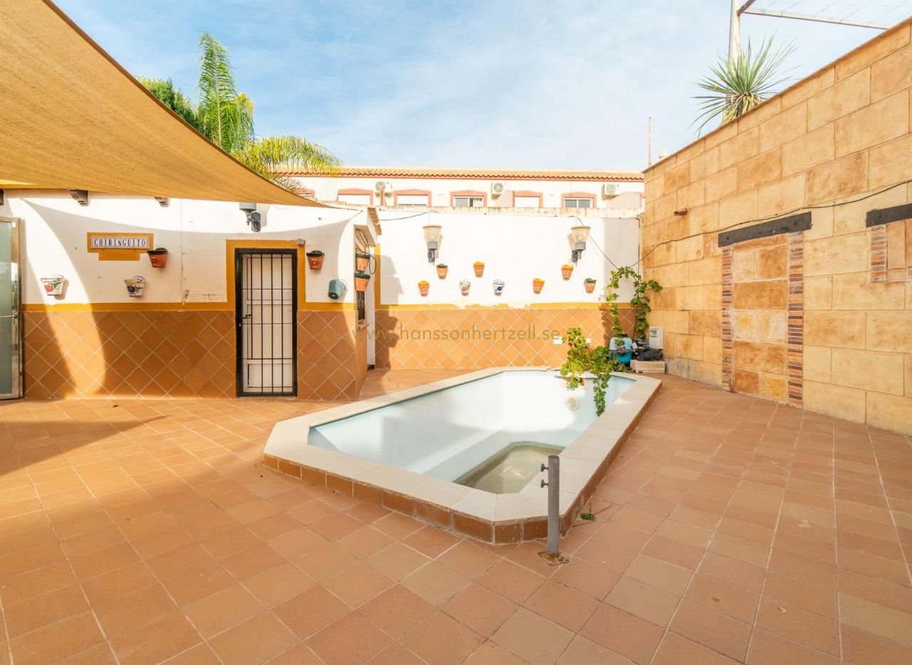 Sale - Villa - Torrevieja  - Los Altos