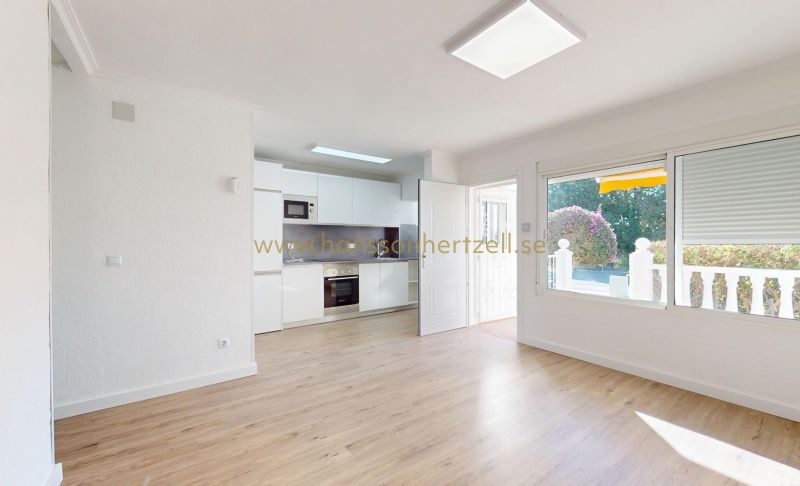 Appartement - Sale - Orihuela Costa - Villamartin 