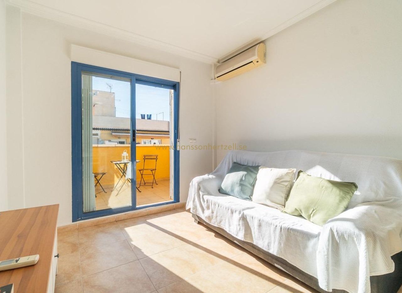 Sale - Apartment - Torrevieja  - Centro