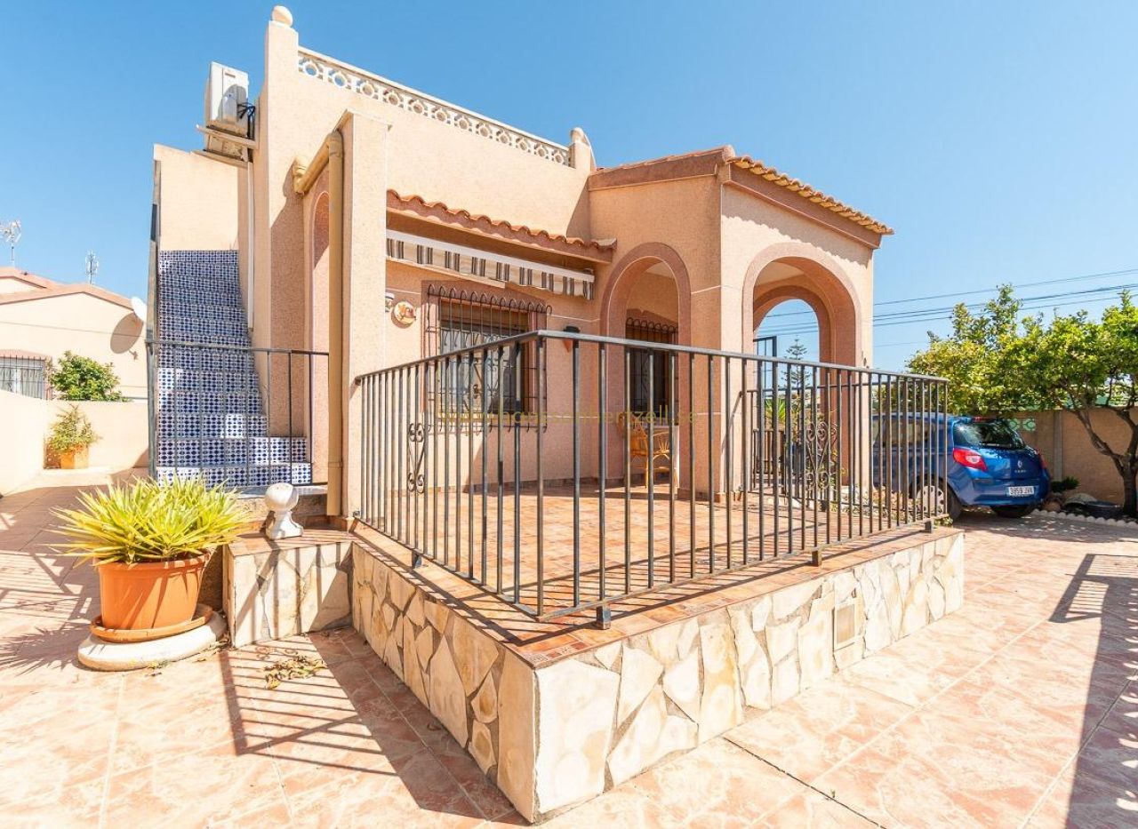 Sale - Villa - San Fulgencio - La Marina