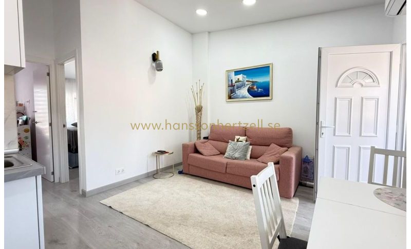 Appartement - Sale - Torrevieja  - Nueva Torrevieja