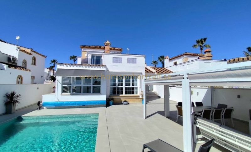 Villa - Försäljning - Orihuela Costa - Villamartin 