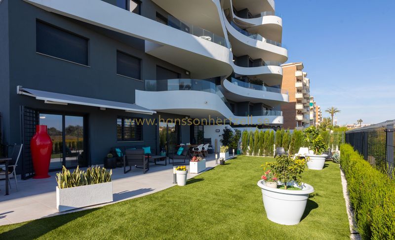 Apartment - Sale - Torrevieja  - Torrevieja