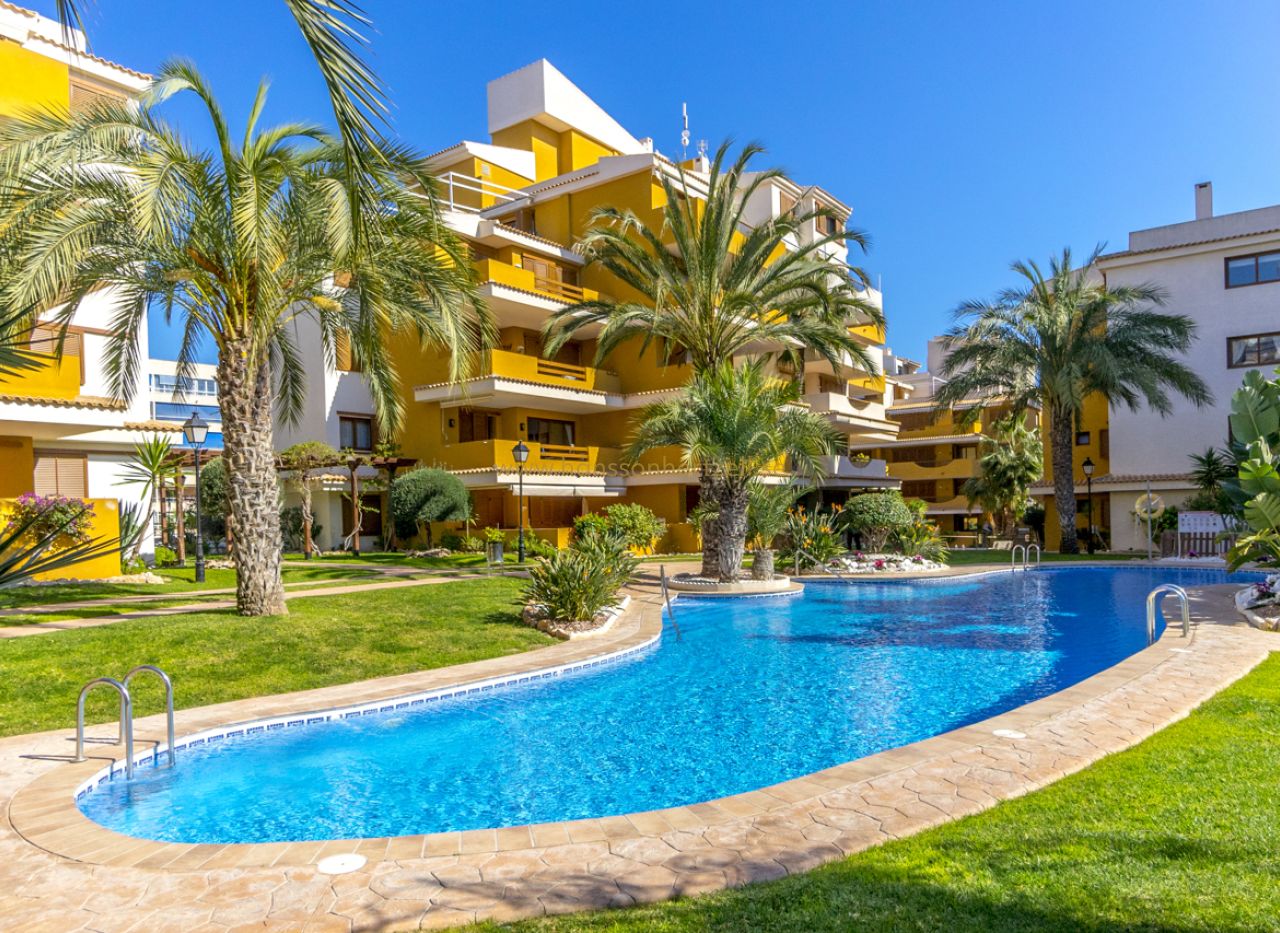 Sale - Apartment - Torrevieja  - Punta Prima