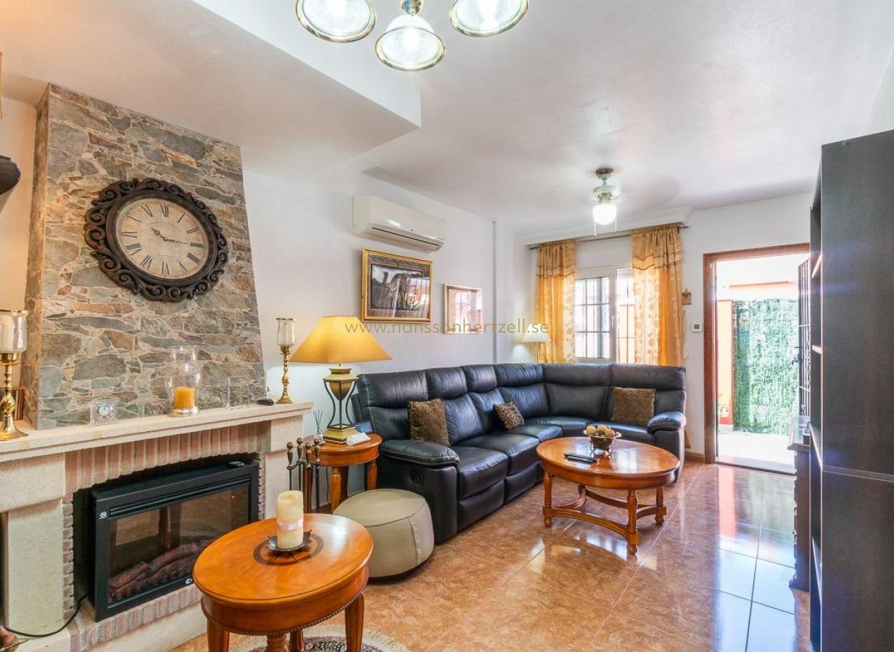 Försäljning - Radhus  - Orihuela Costa - PAU 8