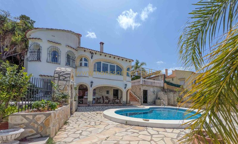 Villa - Försäljning - Denia - La Pedrera
