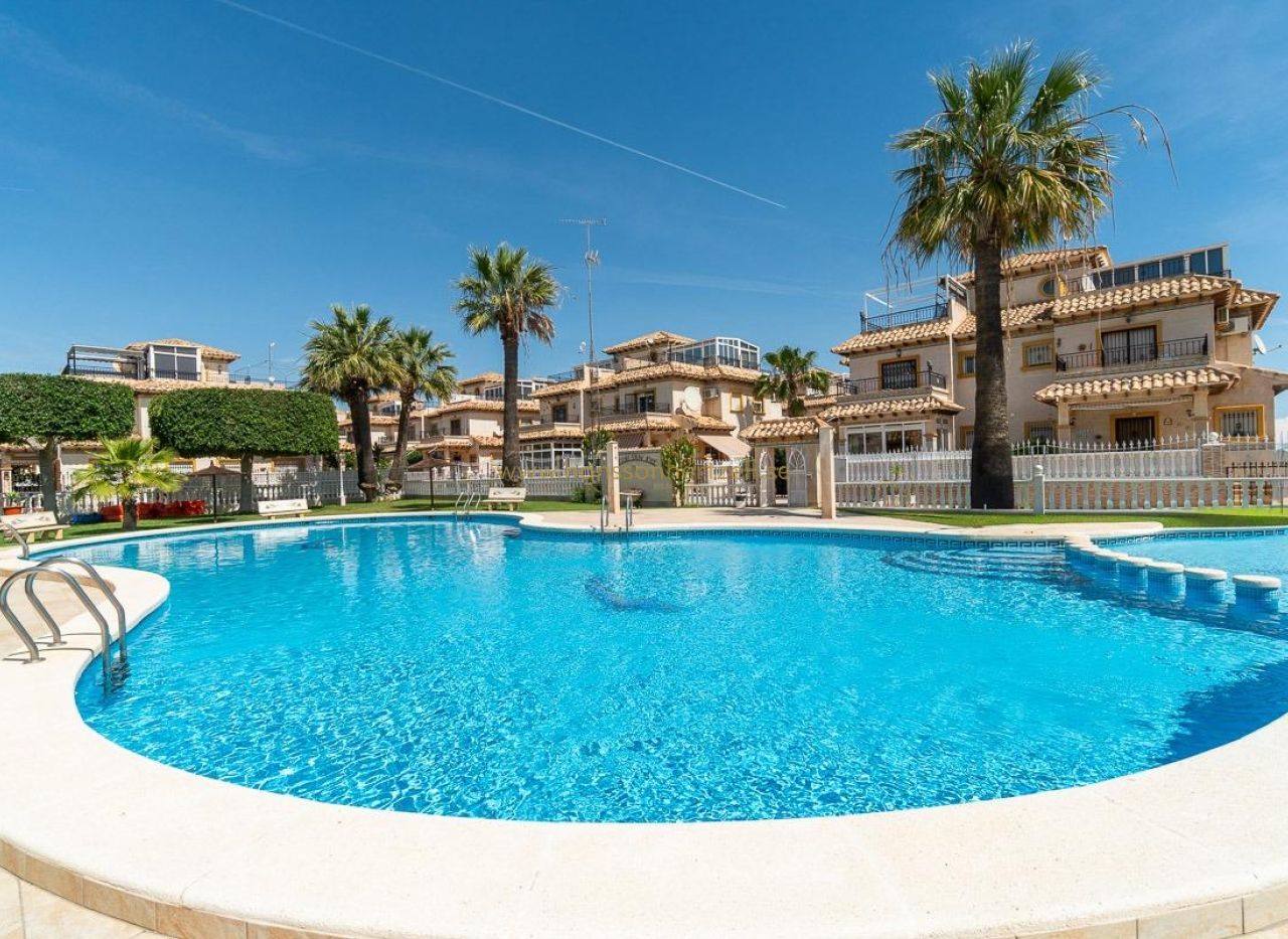 Sale - Herenhuis - Orihuela Costa - Playa Flamenca