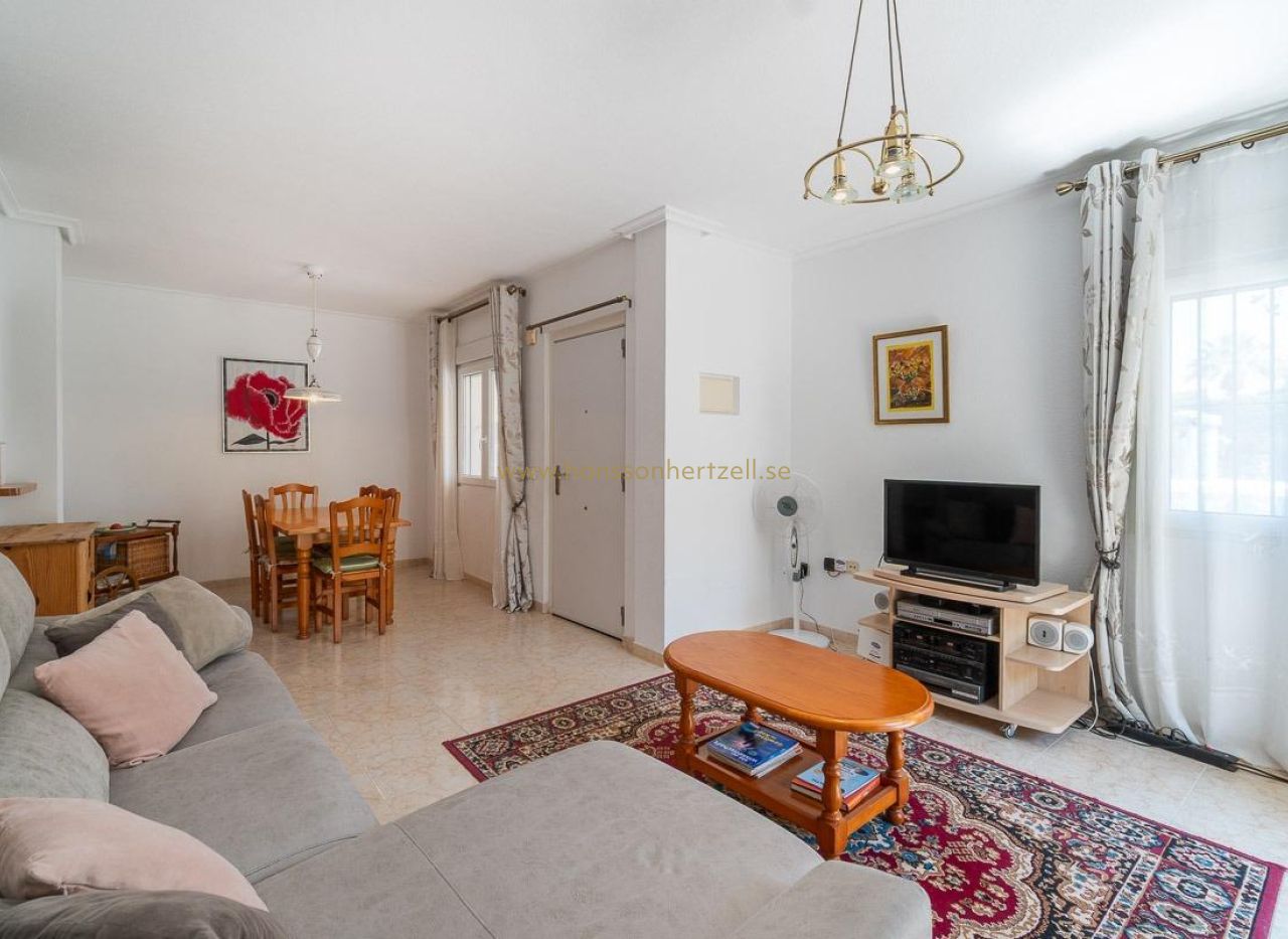 Sale - Villa - Orihuela Costa - Playa Flamenca