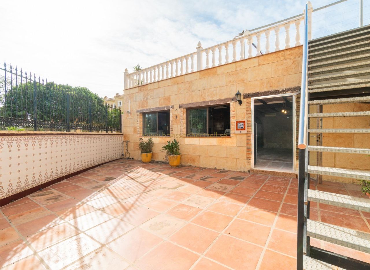 Sale - Villa - Torrevieja  - Los Altos