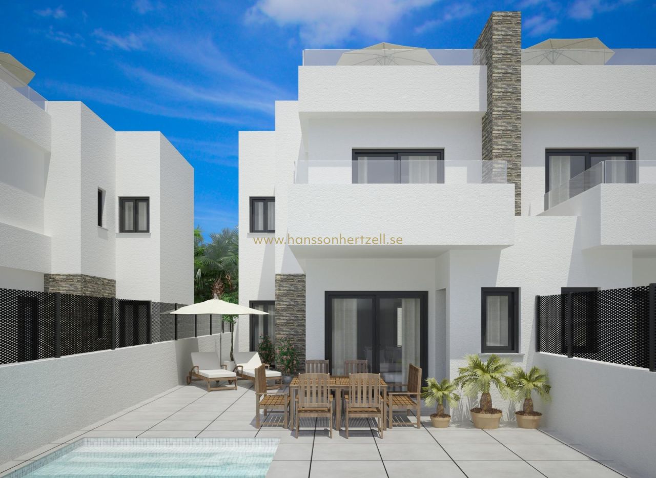 Nybyggnad - Villa - Orihuela Costa - Vistabella Golf