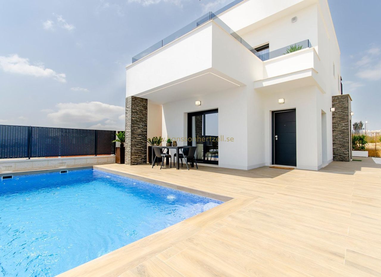 Nybyggnad - Villa - Orihuela Costa - Vistabella Golf