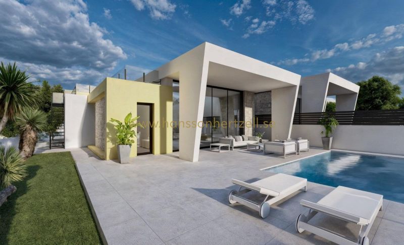 Villa - Nybyggnad - Torrevieja - Los Balcones